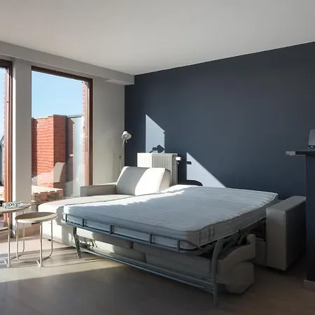 Superb Penthouse Seaview Near Bruggy